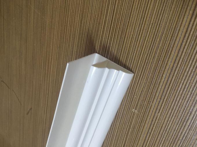 Customrized White PVC Extrusion Profiles Top Jointer Clip 3.5cm Width
